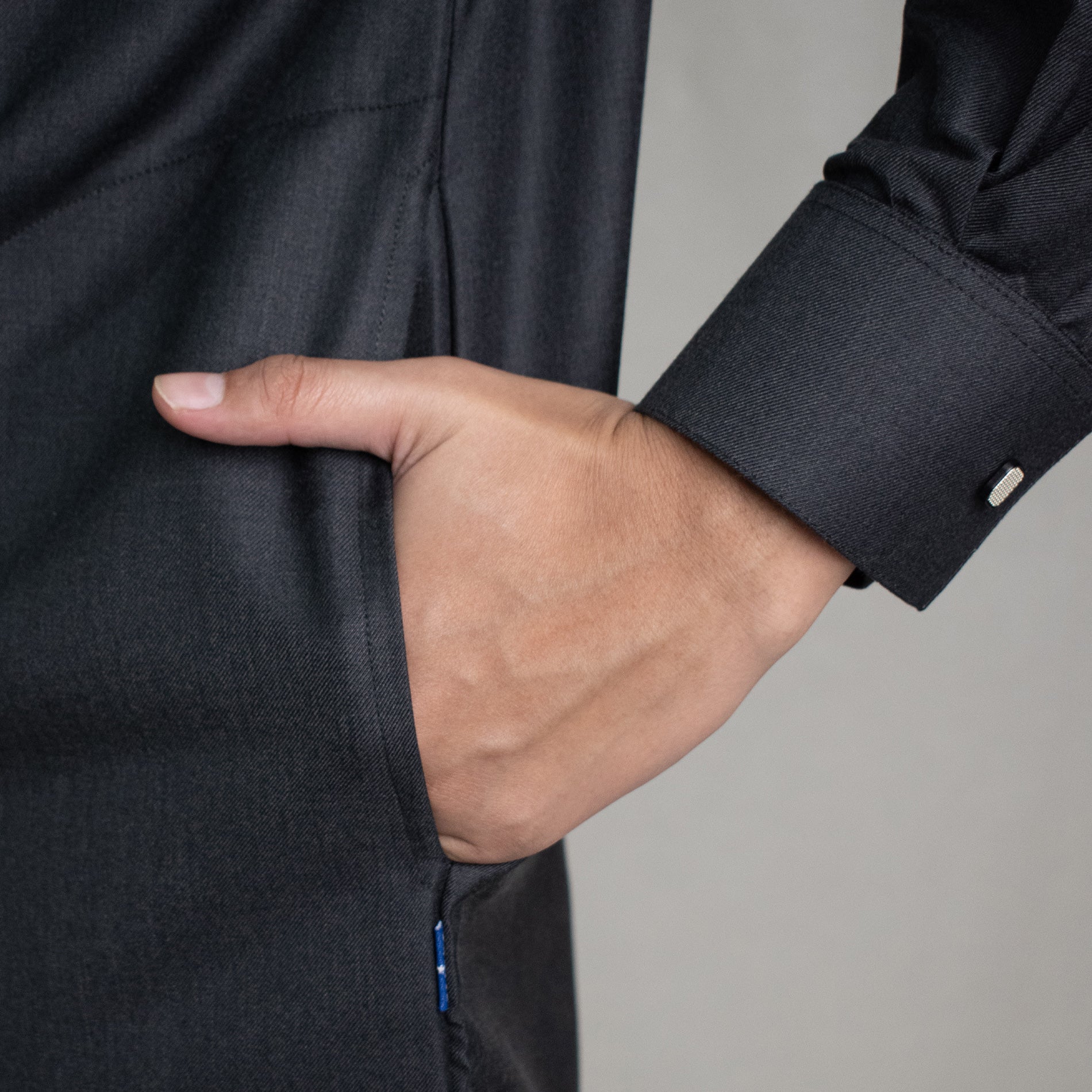 Qomar Cuff Semiwool Charcoal