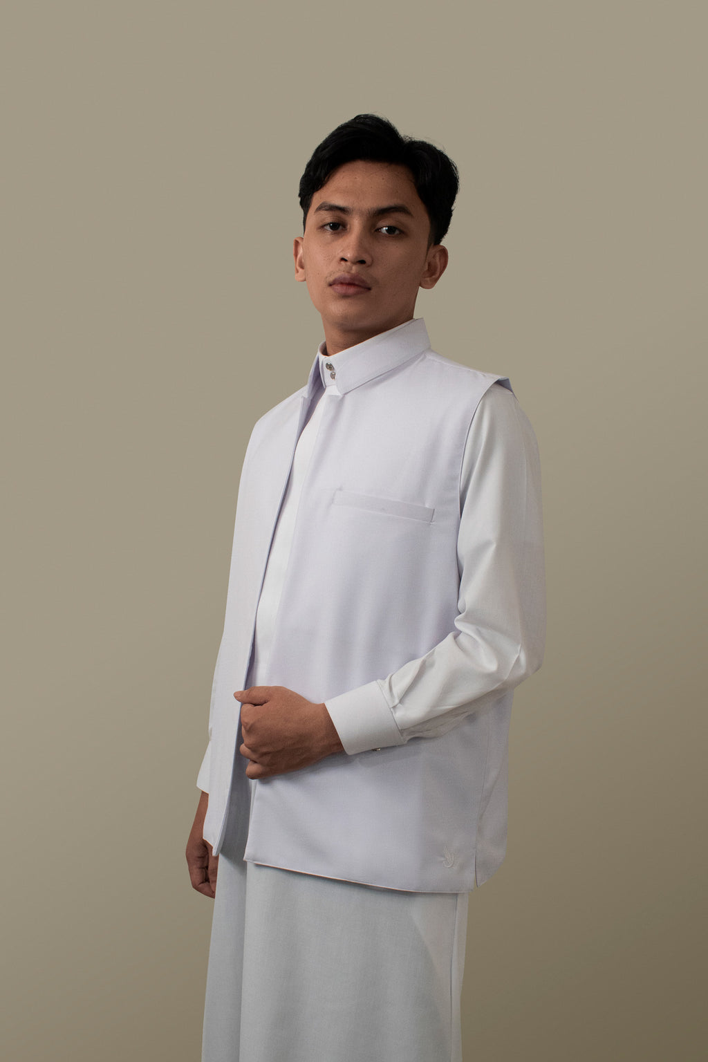 Vest Outer Reguler - White